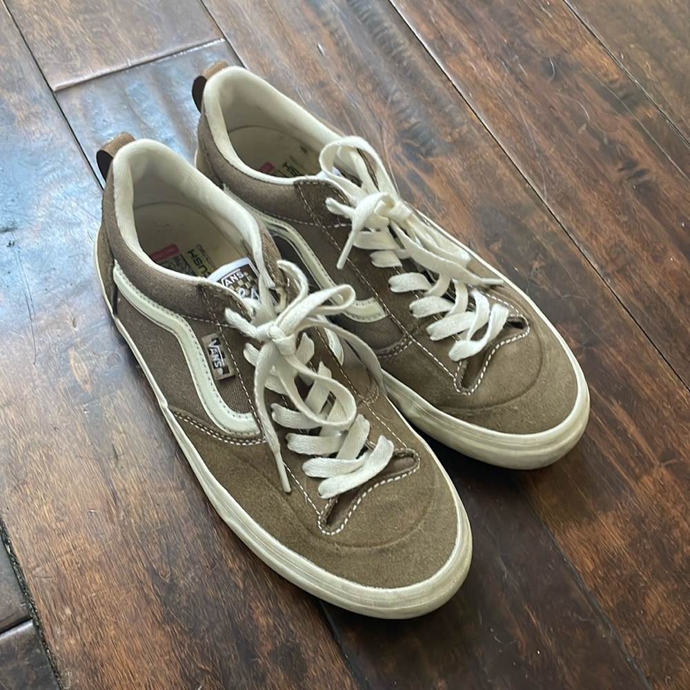 Vans Lizzie Low Shoe Pro sz. 7.5 Men’s Woman’s 8